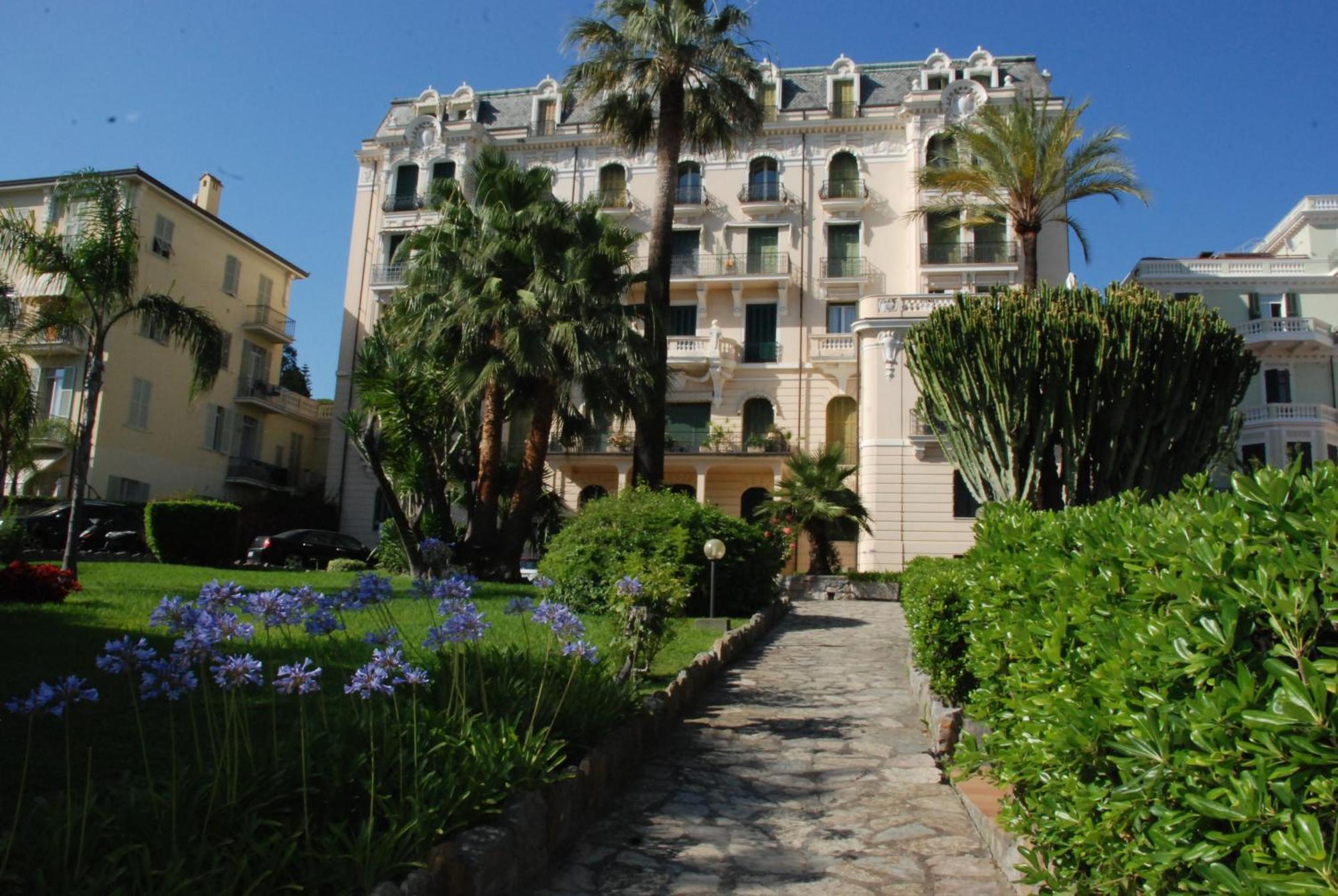 Giardino Del Mare Apartment Bordighera Exterior photo